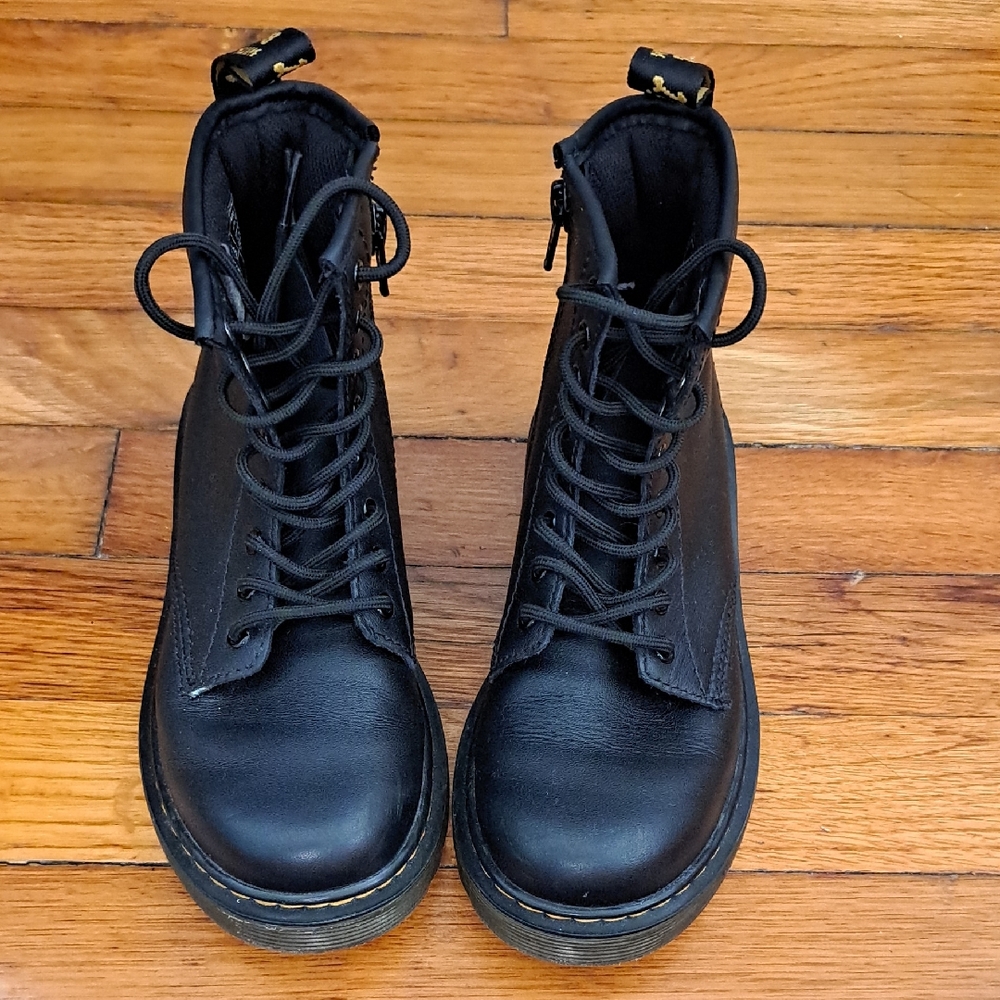 Doc Martens 3/21